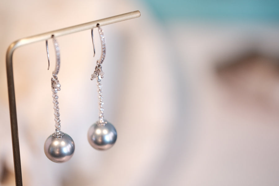 “Mirror Mirror on the Pearl” Tahitian Pearl and Diamond Drop Earrings