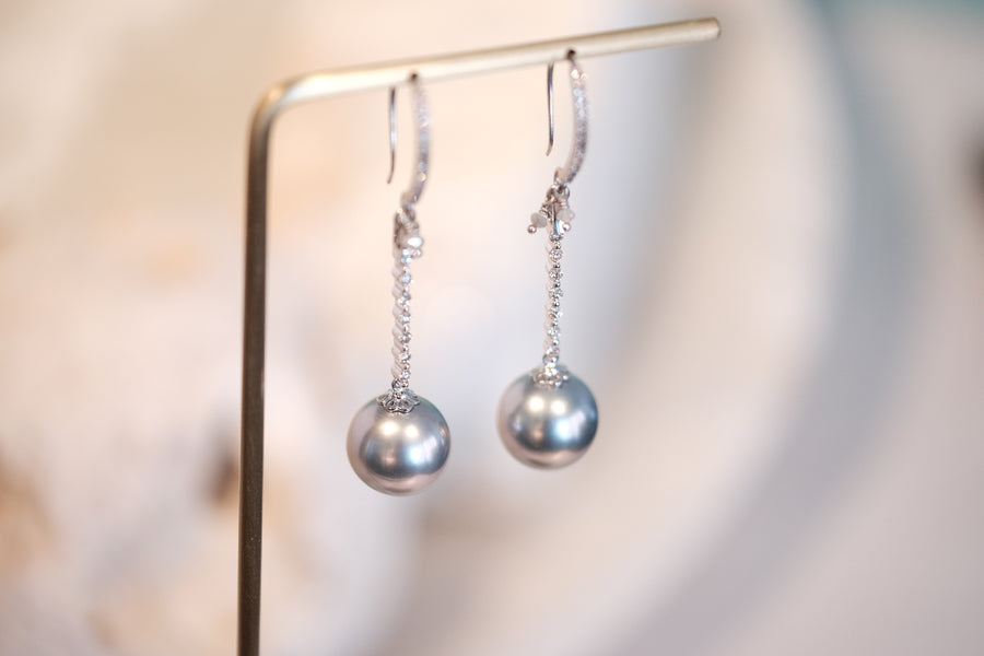 “Mirror Mirror on the Pearl” Tahitian Pearl and Diamond Drop Earrings